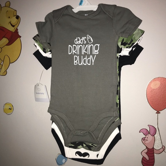 4 Baby undershirts - Picture 2 of 5